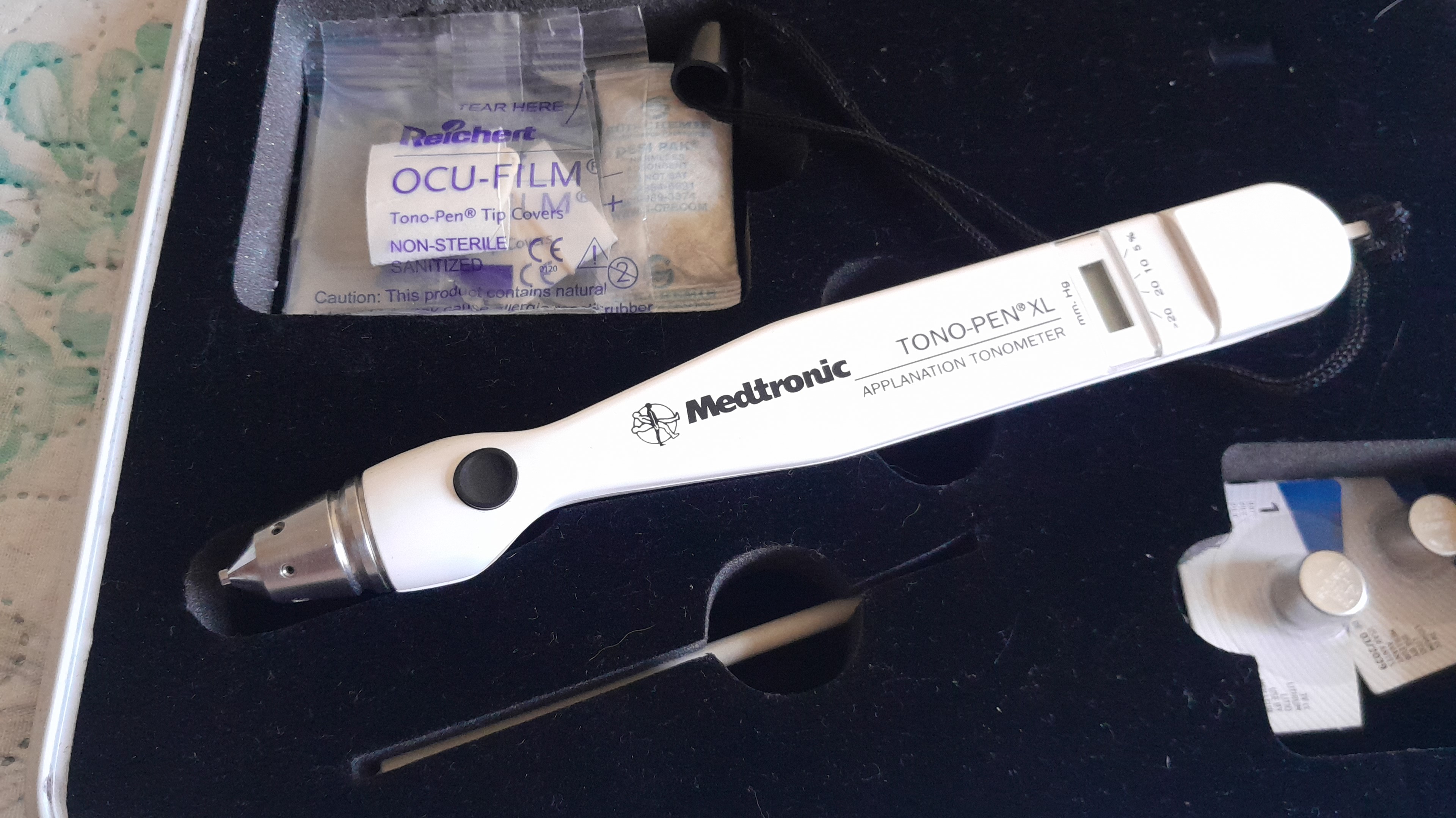TONÔMETRO PORTÁTIL DE APLANAÇÃO TONO-PEN XL MEDTRONIC